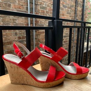 Bandolino Red Wedge Sandals